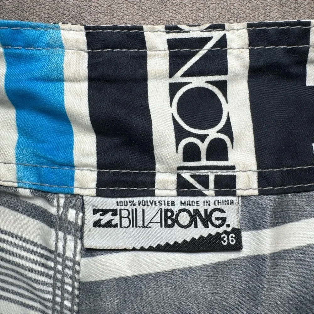 2000s Billabong Graphic Board Shorts